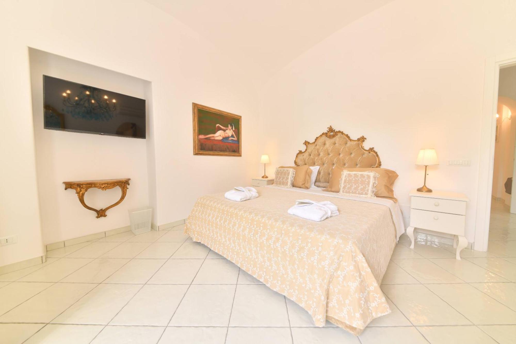 Queen Suite - Luxury Rooms (Adults Only) Forio di Ischia Εξωτερικό φωτογραφία