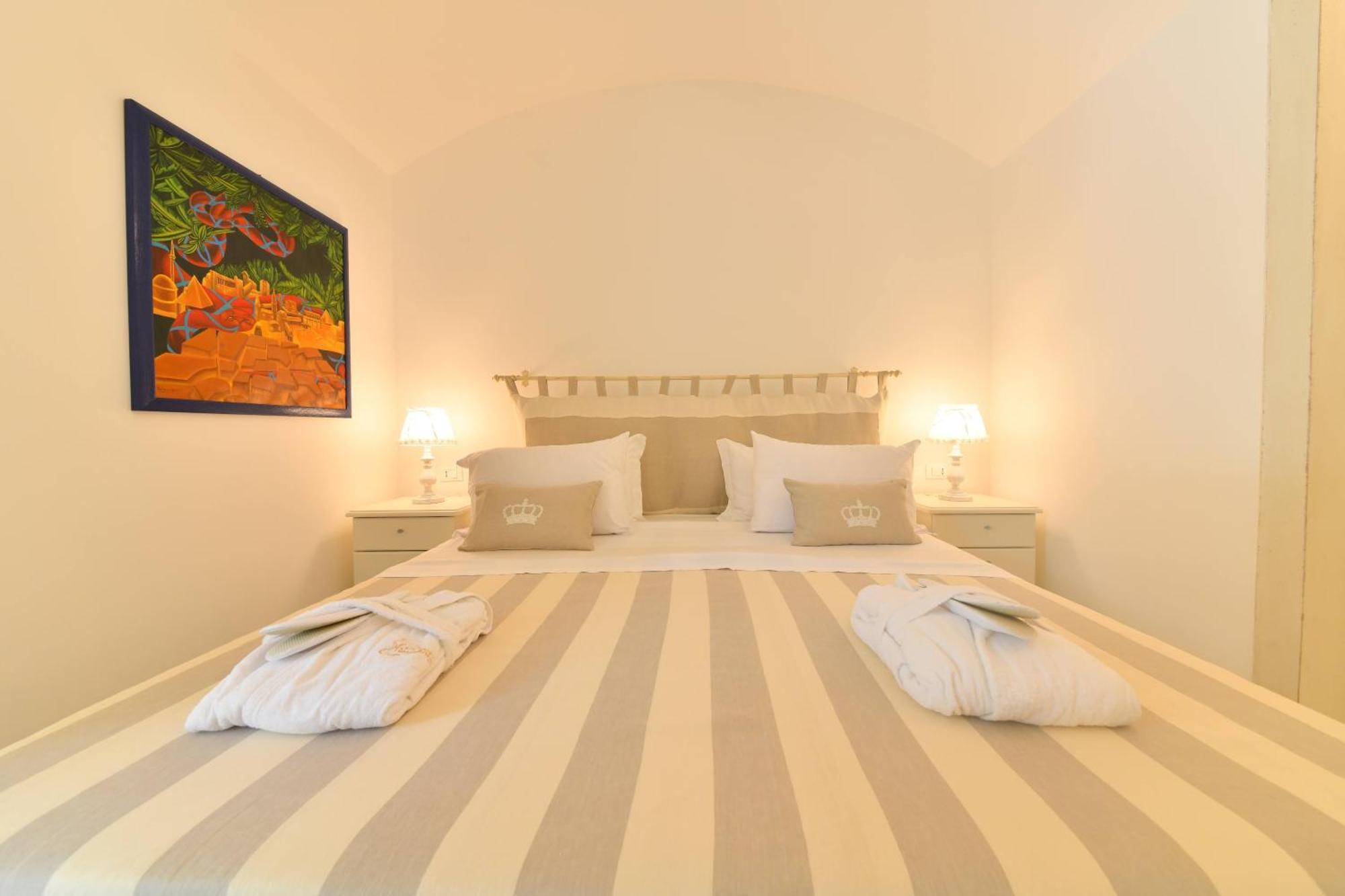 Queen Suite - Luxury Rooms (Adults Only) Forio di Ischia Εξωτερικό φωτογραφία