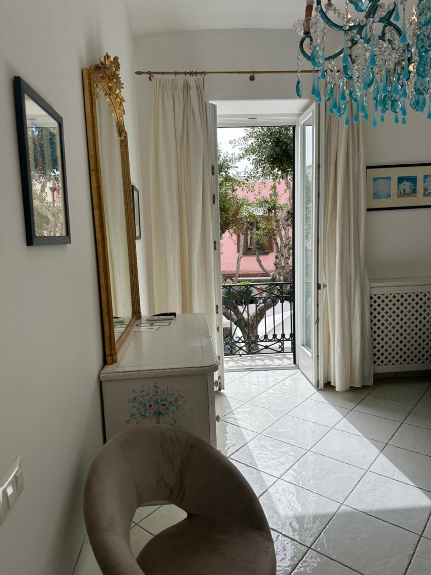 Queen Suite - Luxury Rooms (Adults Only) Forio di Ischia Εξωτερικό φωτογραφία