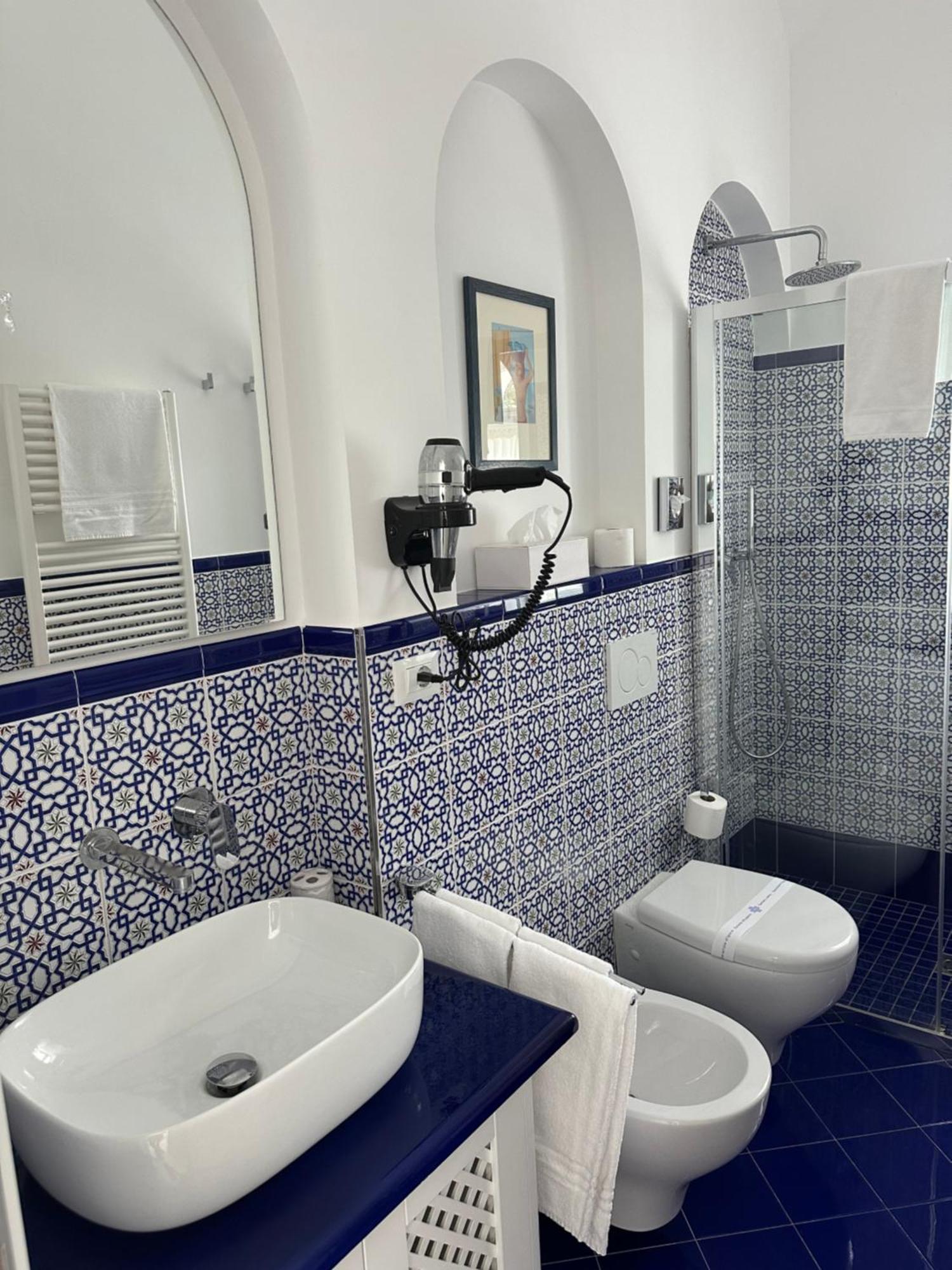 Queen Suite - Luxury Rooms (Adults Only) Forio di Ischia Εξωτερικό φωτογραφία